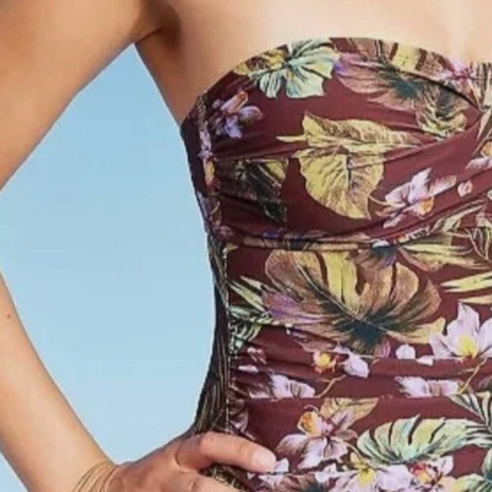 Shade & Shore Darling Floral Bandeau One Piece Swimsuit w/straps NWT - Picture 2 of 6